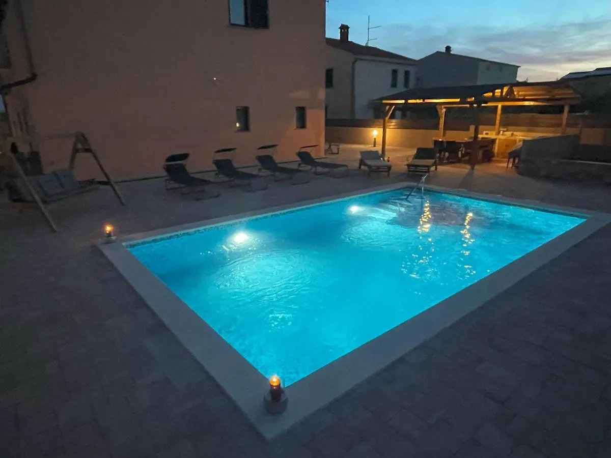Villa Rosa Apartman Loborika Croatia
