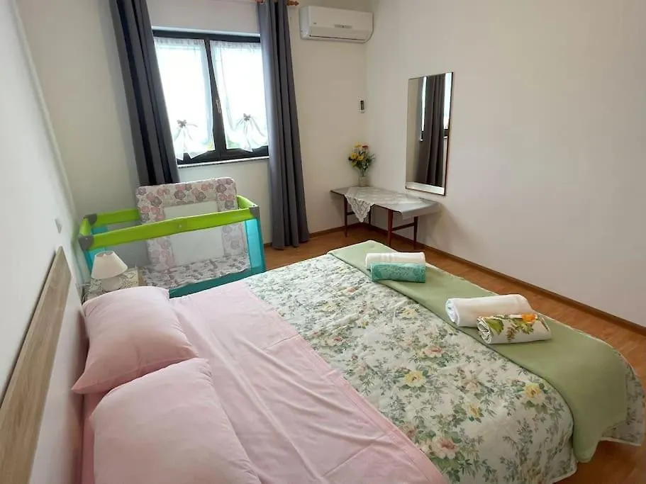 Villa Rosa Apartman Loborika Apartment