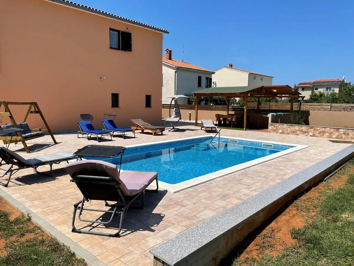 Villa Rosa Apartman Loborika